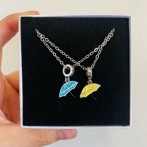 FRIENDS TV SHOW NECKLACES - Picture 5 of 5